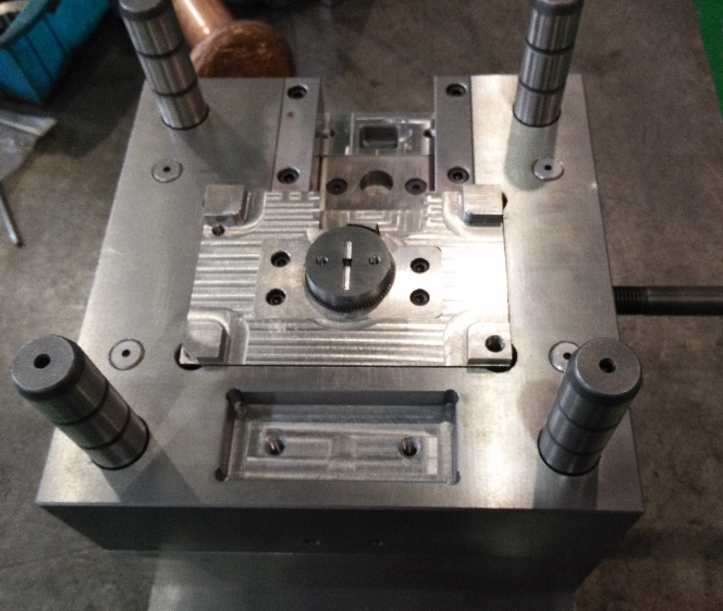 Plastic Injection Mould household and old age parts OEM